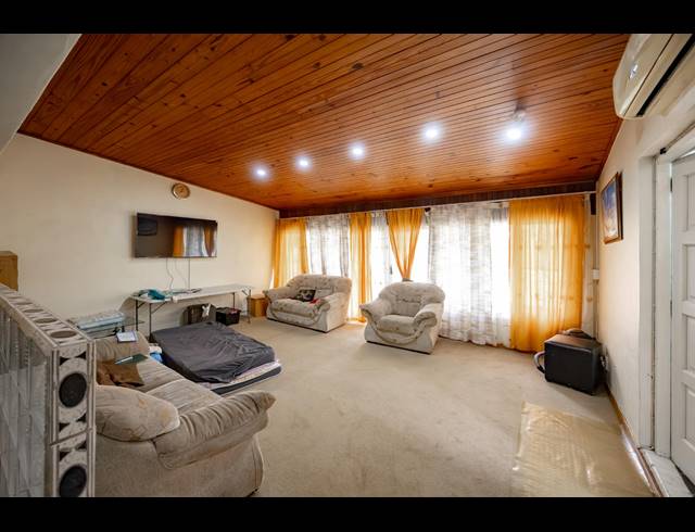 BEDROOM HOUSE FOR SALE IN WESTVILLE
